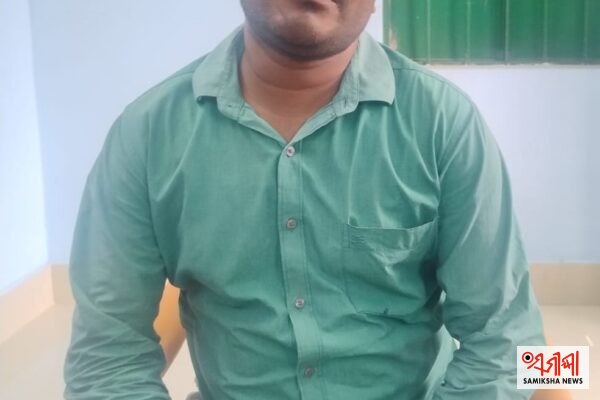 ମାଲକାନଗିରି: ୮ ହଜାର ଟଙ୍କା ଲାଞ୍ଚ ନେଇ ଭିଜିଲାନ୍ସ ହାତରେ ଧରାପଡ଼ିଲେ ଝରାପାଲି ରାଜସ୍ୱ ନିରକ୍ଷକ । – ସମୀକ୍ଷା ଖବର