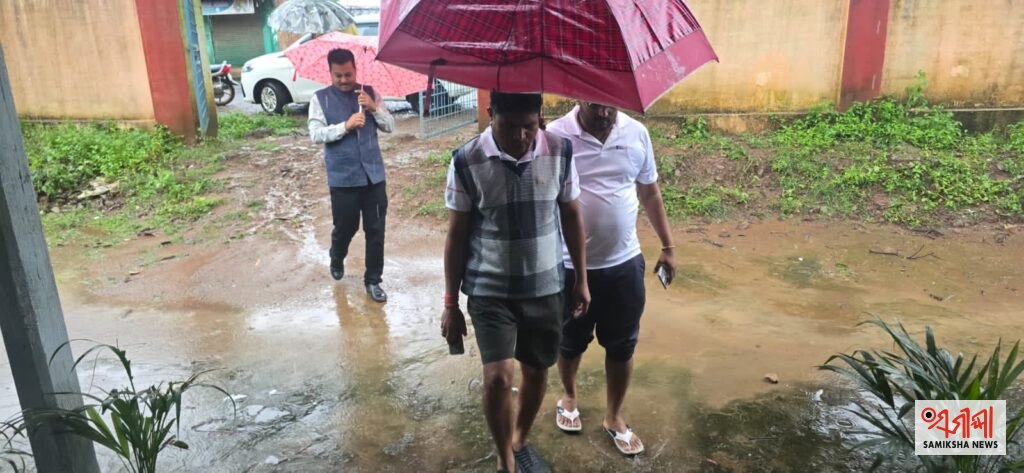 ବର୍ଷାରେ ପ୍ରଭାବିତ ଅଞ୍ଚଳ ପରିଦର୍ଶନ କଲେ ଝରିଗାଁ ବିଧାୟକ – ସମୀକ୍ଷା ଖବର
