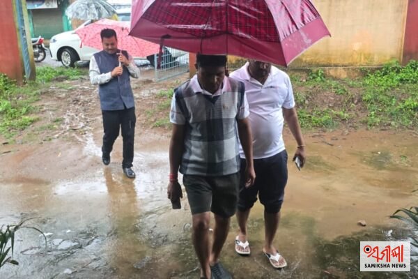 ବର୍ଷାରେ ପ୍ରଭାବିତ ଅଞ୍ଚଳ ପରିଦର୍ଶନ କଲେ ଝରିଗାଁ ବିଧାୟକ – ସମୀକ୍ଷା ଖବର