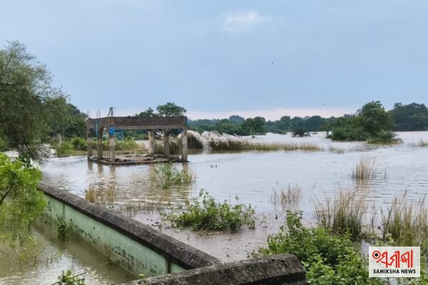 ମୟୂରଭଞ୍ଜ ବନ୍ୟା ପରିସ୍ଥିତି ଗମ୍ଭୀର, ବନ୍ୟାପାଣି ଘେରରେ ନଦୀକଡ଼ ବାସୀ – ସମୀକ୍ଷା ଖବର