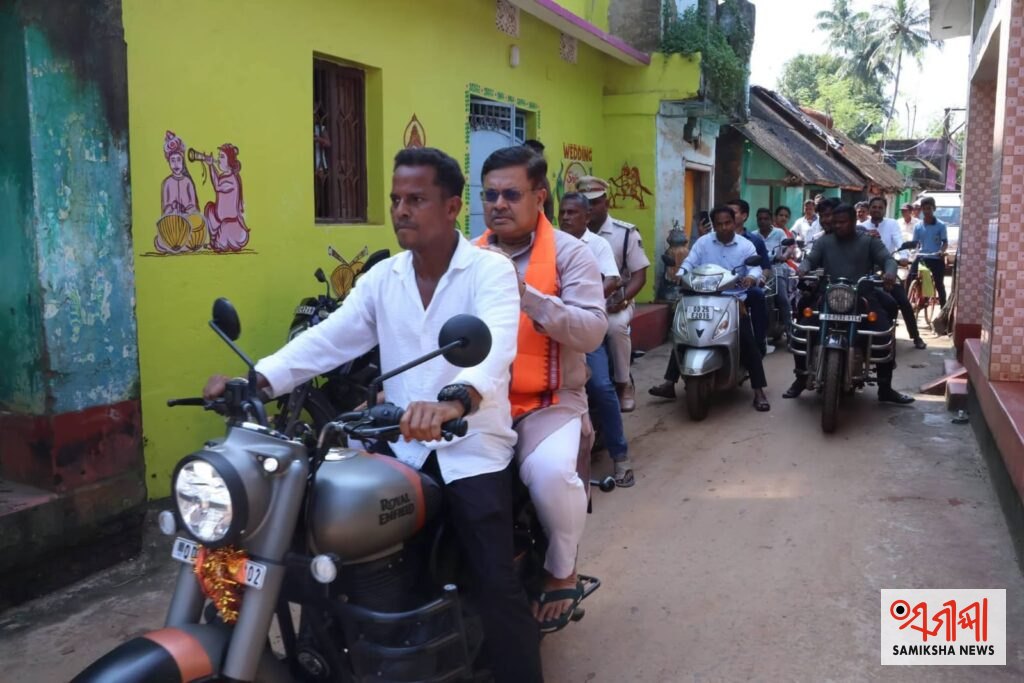 ଚିଲିକାର ବନ୍ୟା ପ୍ରଭାବିତ ଅଞ୍ଚଳ ବାଇକରେ ପରିଦର୍ଶନ କଲେ ଆଇନ ମନ୍ତ୍ରୀ – ସମୀକ୍ଷା ଖବର