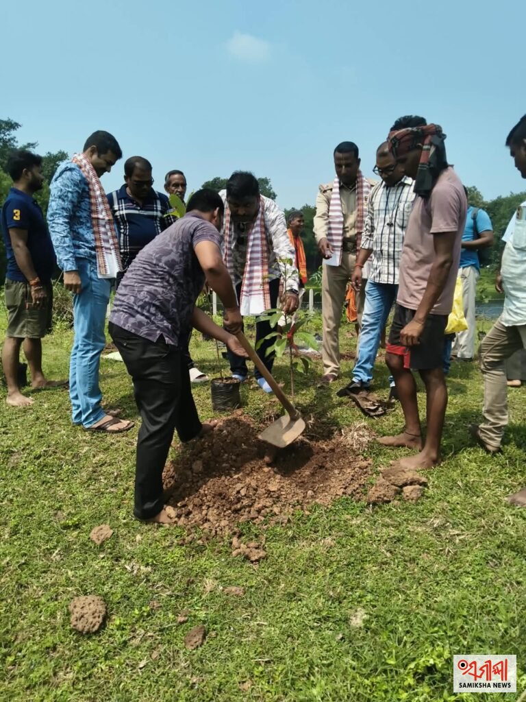 ବୁଢ଼ାଲିଙ୍ଗ (କେଦାରେଶ୍ୱର) ଠାରେ ବିଶାଳ ବୃକ୍ଷରୋପଣ ଅଭିଯାନ – ସମୀକ୍ଷା ଖବର
