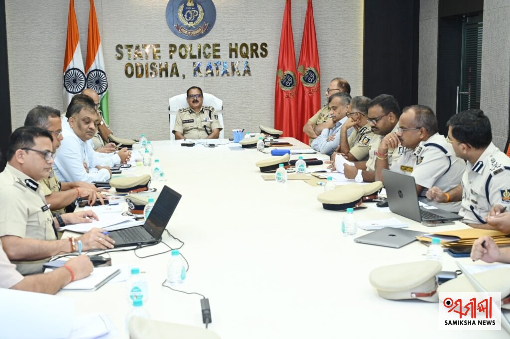 କେନ୍ଦ୍ରାଞ୍ଚଳ ରେଞ୍ଜର ଆଇନ-ଶୃଙ୍ଖଳା ଓ ଅପରାଧ ସ୍ଥିତି ସମୀକ୍ଷା:ପାର୍ବଣ ଋତୁକୁ ଦୃଷ୍ଟିରେ ରଖି ଆଗୁଆ ସୁରକ୍ଷା ପ୍ରସ୍ତୁତି ଉପରେ ଡିଜିପିଙ୍କ ଗୁରୁତ୍ୱାରୋପ – ସମୀକ୍ଷା ଖବର