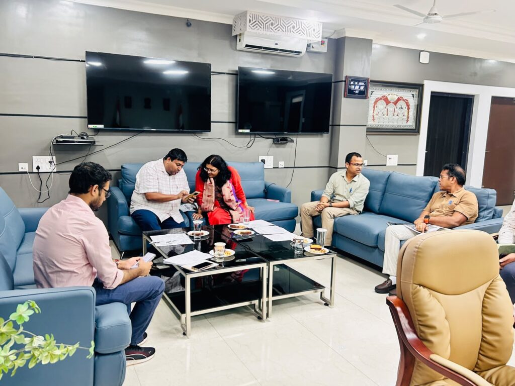 ସ୍ୱତନ୍ତ୍ର ସଘନ ଭୋଟର ତାଲିକା ସଂଶୋଧନ ପ୍ରକ୍ରିୟା ନେଇ ଖୋରଧା ରେ ସମୀକ୍ଷା ବୈଠକ ଦାବି -ଆପତ୍ତିର ତ୍ୱରିତ ନିଷ୍ପତ୍ତି , ଯାଞ୍ଚରେ ସତର୍କତା ପାଇଁ ନିର୍ଦ୍ଦେଶ – ସମୀକ୍ଷା