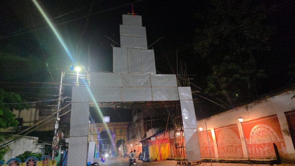 ତାଳଚେରରେ ଗଣେଶ ପୂଜା ପ୍ରସ୍ତୁତି ଜୋରଦାର: ମୁମ୍ବାଇ ଭଳି ଓଡ଼ିଶାରେ ପ୍ରସିଦ୍ଧ ତାଳଚେର ଗଣେଶ ପୂଜା – ସମୀକ୍ଷା
