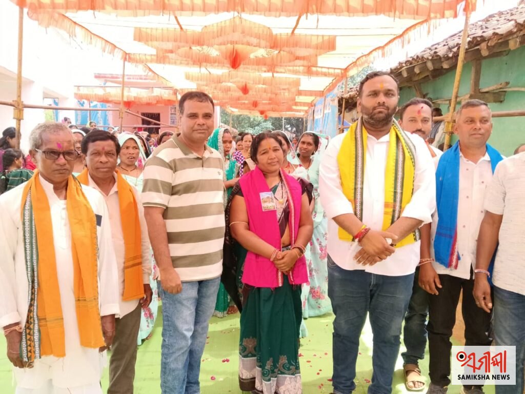 ବିଜରାଡିହି ଗ୍ରାମରେ ସ୍ୱଚ୍ଛତା ହିଁ ସେବା କାର୍ଯ୍ୟକ୍ରମରେ ଜିଲ୍ଲାପାଳ ଓ ନୂଆପଡା ବିଧାୟକଙ୍କ ଯୋଗଦାନ – ସମୀକ୍ଷା ଖବର