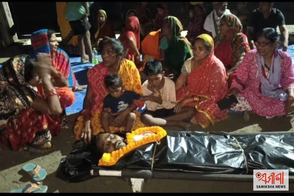 ପାରାଦୀପ: ଜେଏସ୍‌ଡବ୍ଲ୍ୟୁ କମ୍ପାନୀ ଫାଟକ ସମ୍ମୁଖରେ ଶବ ରଖି ଧାରଣା – ସମୀକ୍ଷା ଖବର
