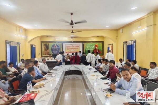 ଚନ୍ଦାହାଣ୍ଡି ବ୍ଲକ କାର୍ଯ୍ୟାଳୟରେ ଯୁଗ୍ମ ଜନ ଅଭିଯୋଗ ଶୁଣାଣି ଶିବିର ଅନୁଷ୍ଠିତ :୩୮ଟି ଅଭିଯୋଗ ଗ୍ରହଣ, ଗୋଟିଏ ଅଭିଯୋଗର ସ୍ଥଳରେ ତତ୍କାଳ ସମାଧାନ – ସମୀକ୍ଷା ଖବର