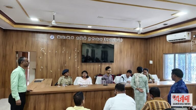 ଜୁନାଗଡ଼ରେ ଜିଲ୍ଲାସ୍ତରୀୟ ଜନଅଭିଯୋଗ ଶୁଣାଣି ଶିବିର: ୩୦ ଅଭିଯୋଗ ଗ୍ରହଣ, ୪ଟିର ତତ୍କାଳ ସମାଧାନ