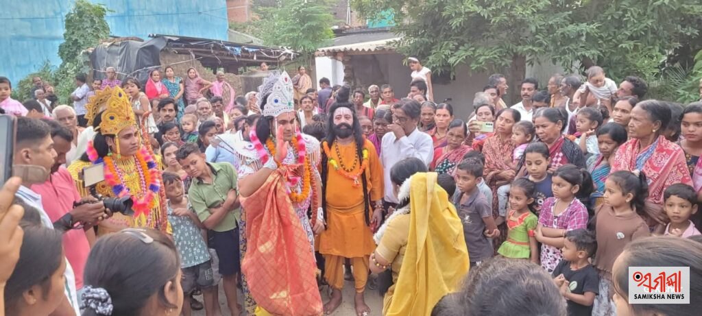 ସୋହେଲା ଦୁର୍ଗାପୂଜା ରାମଲୀଲା ମହୋତ୍ସବ: ମୁକ୍ତାକାଶ ମଞ୍ଚରେ ପ୍ରଭୁ ଶ୍ରୀରାମ, ଲକ୍ଷ୍ମଣ ଏବଂ ରୁଷି ବିଶ୍ଵାମିତ୍ରଙ୍କ ଗଙ୍ଗାରେ ନୌକା ଯାତ୍ରା ଏବଂ ଭରତ ମିଳନ ଉପାଖ୍ୟାନ ମଞ୍ଚସ୍ଥ – ସମୀକ୍ଷା ଖବର