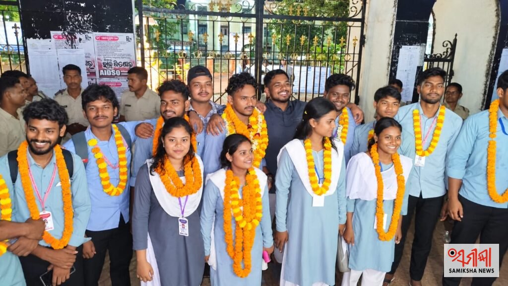 ଏମପିସି କଲେଜ ଛାତ୍ର ସଂସଦ ନିର୍ବାଚନ: ସ୍ୱାଧୀନ ପ୍ରାର୍ଥୀଙ୍କ ବାଜିମାତ ଓ ଶପଥ – ସମୀକ୍ଷା ଖବର