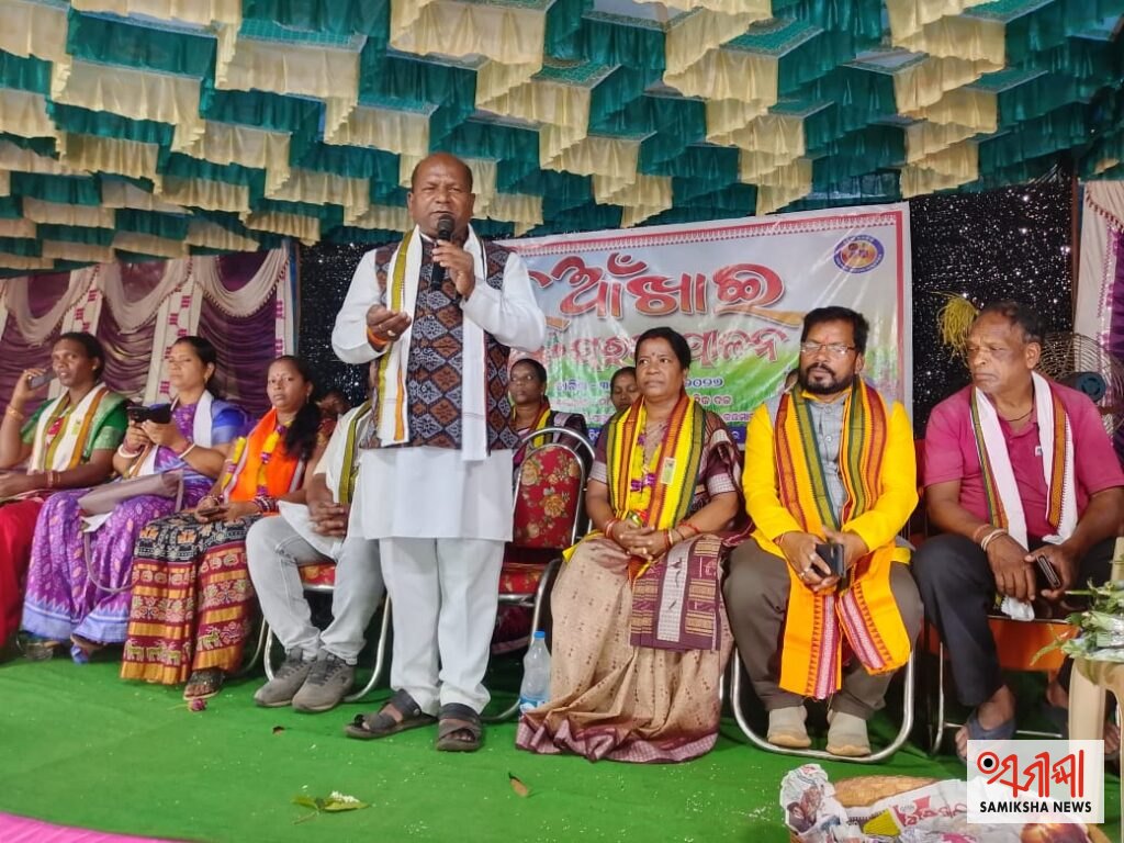 ପାବୁରିଆରେ କଳାକାର ସଂଘର ବାର୍ଷିକ ନୂଆଁଖାଇ ପର୍ବ – ସମୀକ୍ଷା ଖବର