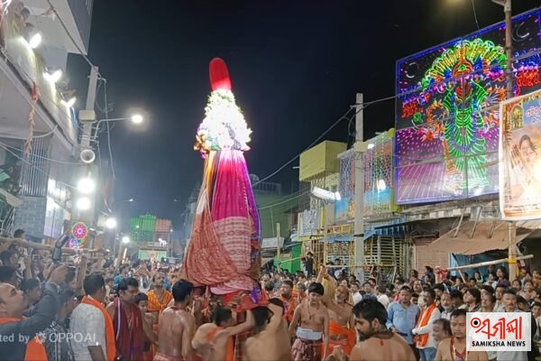 ମା’ ଭଗବତୀଙ୍କ ପୀଠରେ ଶାରଦୀୟ ପାର୍ବଣମଧ୍ୟାହ୍ନରେ ଆମିଷ ଘାଣ୍ଟ; ରାତ୍ରରେ ମାଛଗୁଣ୍ଡି ଭଜା ଭୋଗ – ସମୀକ୍ଷା ଖବର