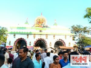 ଜଗତସିଂହପୁର : ଝଙ୍କଡ଼ ବାସିନୀ ମା ସାରଳା ଙ୍କ ଅଷ୍ଟମୀ ତିଥିରେ ଦର୍ଶନ ପାଇଁ ଭକ୍ତଙ୍କ ଭିଡ଼