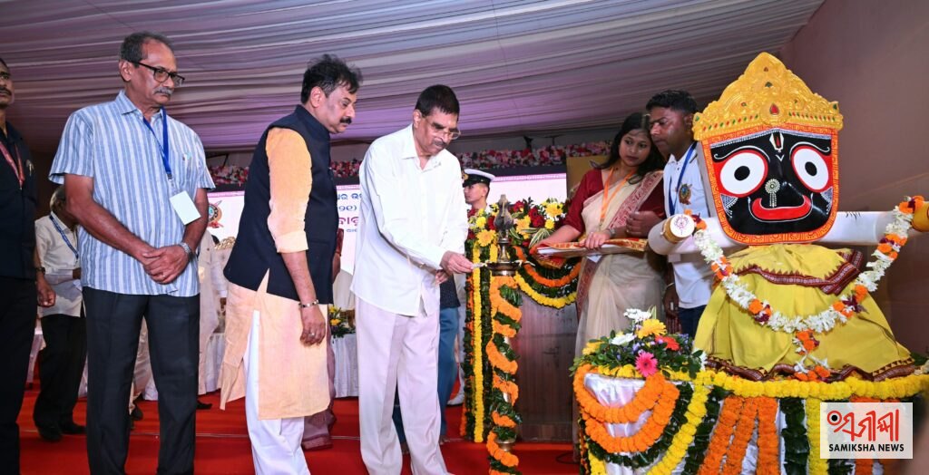ବକ୍ସି ଜଗବନ୍ଧୁ ବିଦ୍ୟାଧର ହାଇସ୍କୁଲର ୧୨୫ତମ ବାର୍ଷିକ ସମାରୋହରେ ରାଜ୍ୟପାଳ – ସମୀକ୍ଷା ଖବର