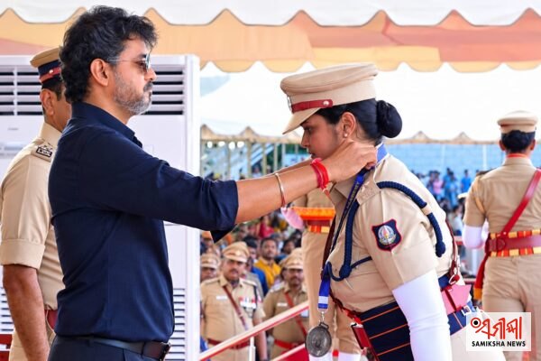 ପ୍ରଶିକ୍ଷଣରେ ଉତ୍କୃଷ୍ଟ ପ୍ରଦର୍ଶନ କରିଥିବା DSPମାନଙ୍କୁ ପଦକ ଓ ଟ୍ରଫି ପ୍ରଦାନ କଲେ ମୁଖ୍ୟମନ୍ତ୍ରୀ ବିଜୟ – ସମୀକ୍ଷା ଖବର